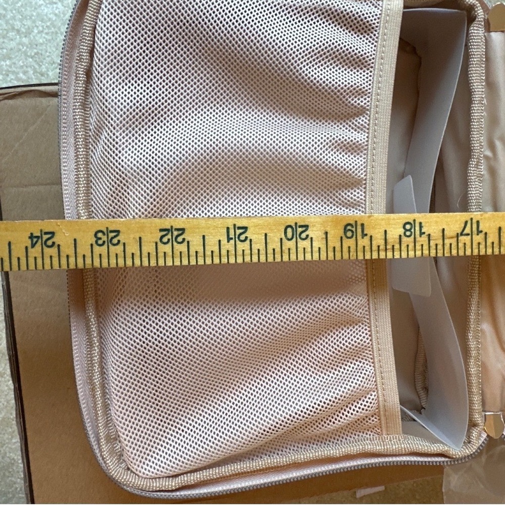 BEIS The Hanging Cosmetic Case Beige Travel Makeup Bag BEIS220279 NWT - Picture 11 of 15